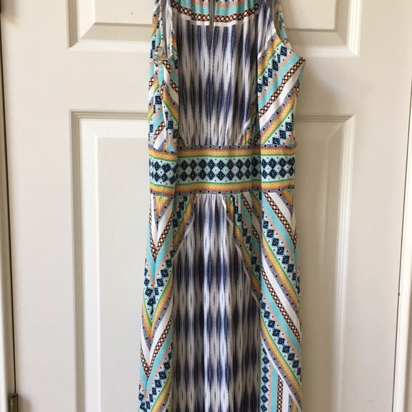 Multi-color Maxi dress with small keyhole in front - Picture 4 of 9